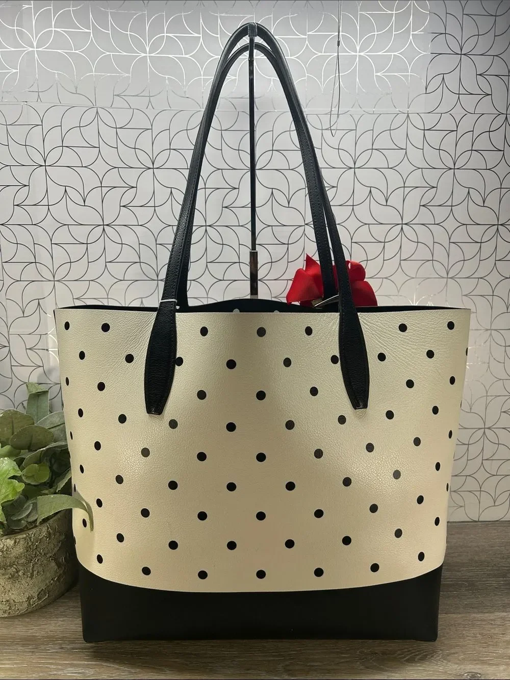 3285 Kate Spade Disney Minnie Mouse Polka Dot Tote Bag - Black & White 269133285
